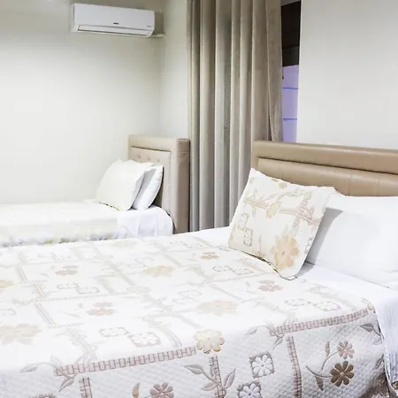 فندق Vila Leo Lux 3*