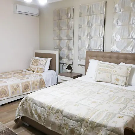 فندق Vila Leo Lux 3*